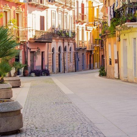 Appartamento Lilla Dei Buoni E Cattivi Cagliari Quarto foto